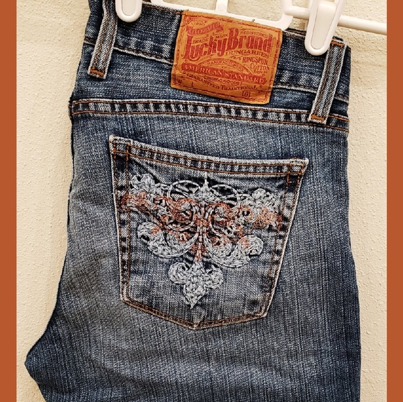 Lucky Brand Cropped Jeans - Picture 3 of 3